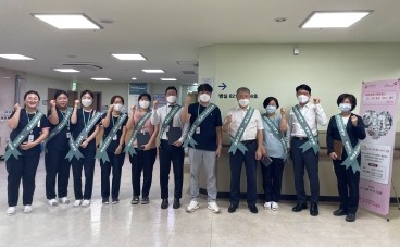 병원경영진과 함께 환자안전 활동 홍보 사진